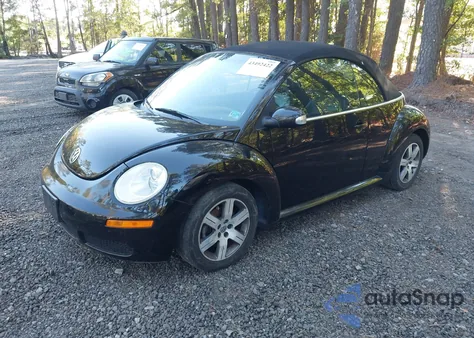 2009 Volkswagen New Beetle 2.5L z USA, uszkodzony, nr VIN 3VWRF31Y69M400969